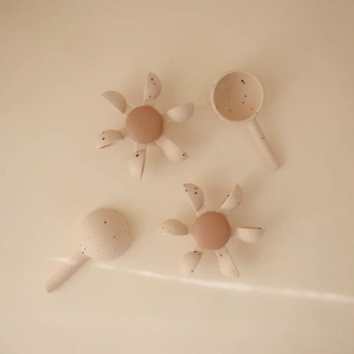 Mushie - Bath toy water weel